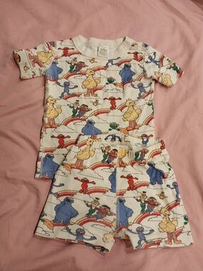 Sesame Street Pajamas in Size 4